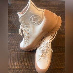 Converse Chuck All Star Winter Lugged 2.0 White Egret Leather Boots Gum Sole 9